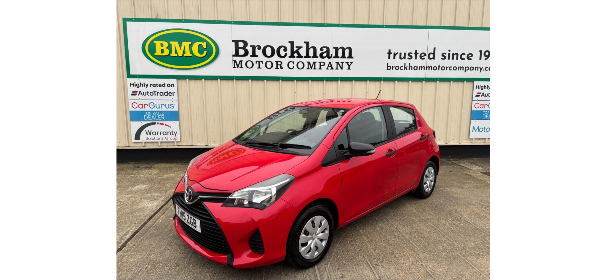 2015 YARIS 1.0 VVT I ACTIVE EURO 5 5DR 6,420 ULEZ COMPLIANT RED 2015... photo